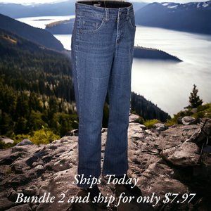 Basic Editions Women's Size 6 30X32 71% Cotton Blue Denim Bootcut Jeans 10954